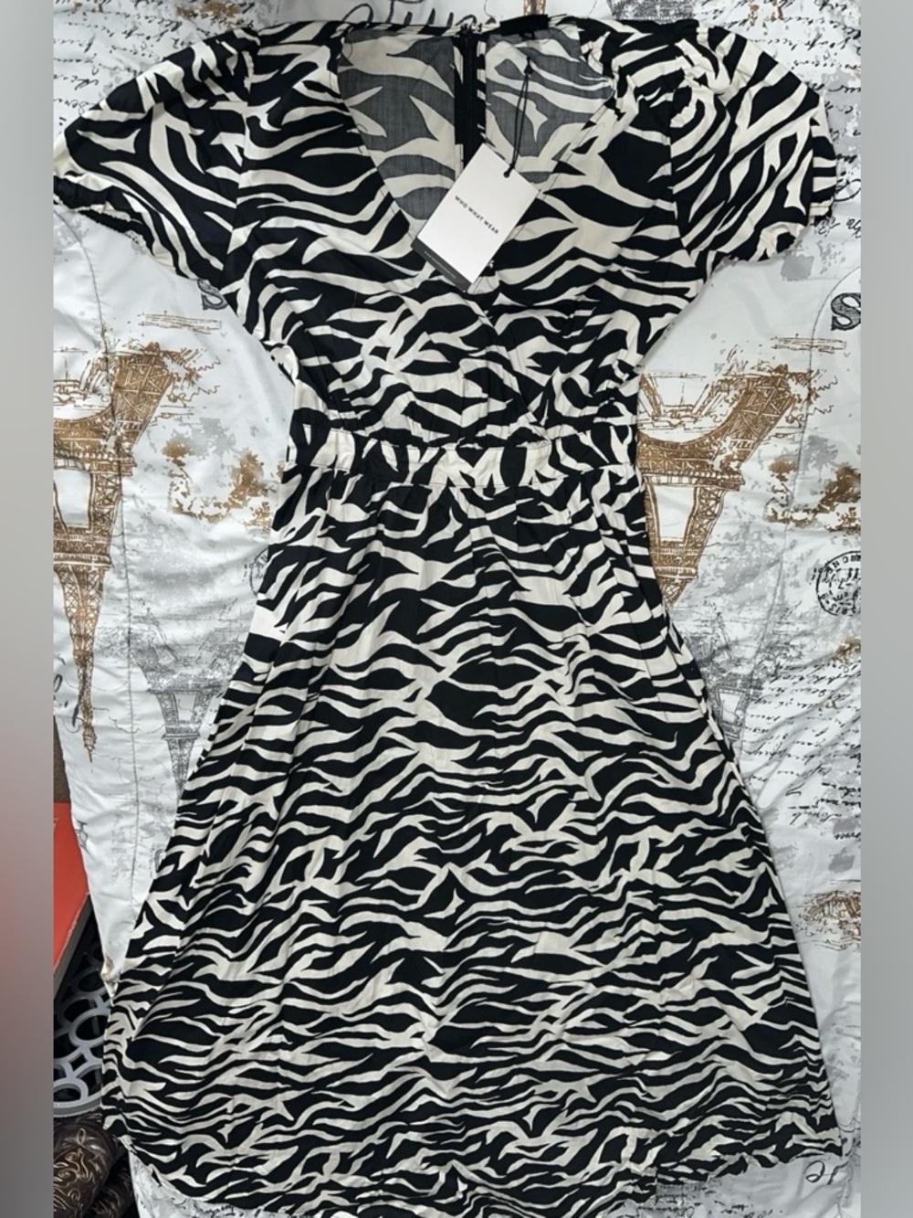 Brand New Who What Wear Zebra Midi Dress XS Lightweight & Stylish Black & White